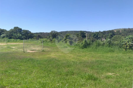 Área de terra de 156 mil m2 à venda em São Roque, zona mista (residencial/industrial)
