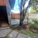 Sobrado com 4 dormitórios, sendo 1 suíte master.