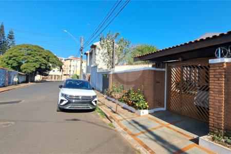Casa com 4 quartos próxima a USP
