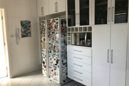 Apartamento à venda no Paraíso de 303m² com 4 suítes e 4 vagas.