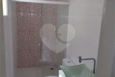 Sobrado à venda em Santo André , com 179m² , 2 dormitórios , sendo 1 suíte e 5 vagas.