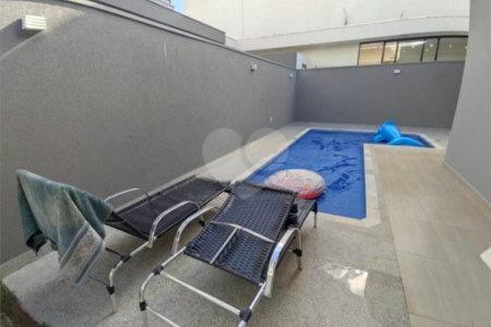 Casa térrea para venda no Condomínio Damha III