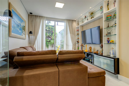 Casa à venda com 4 quartos, sendo 2 suítes, no condomínio Residencial Terras Altas, São Paulo - SP
