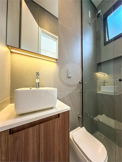 Casa Térrea Evidências - Indaiatuba/SP - R$ 1.950.000,00 - Área Total 307,33 m² - Área Construída 201,90 m² - TÉRREA - 03 suítes sendo a master com closet; Escritório; Lavabo; Cozinha com cooktop, forno, micro-ondas e coifa; Móveis planejados na hall de entrada, sala, escritório, cozinha, gourmet, s