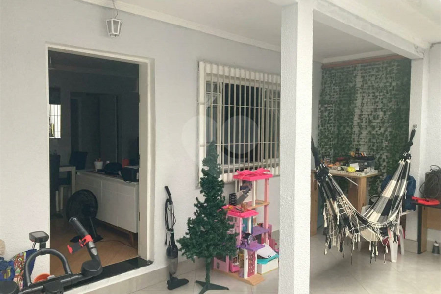 Ótimo sobrado à venda, ao lado do Roldão na Av. Cupece.