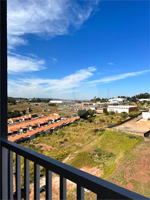 Apartamento no Condomínio Parque das Acácias.