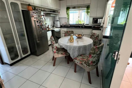 Casa à venda com 3 suítes no Centro, Balsas, MA