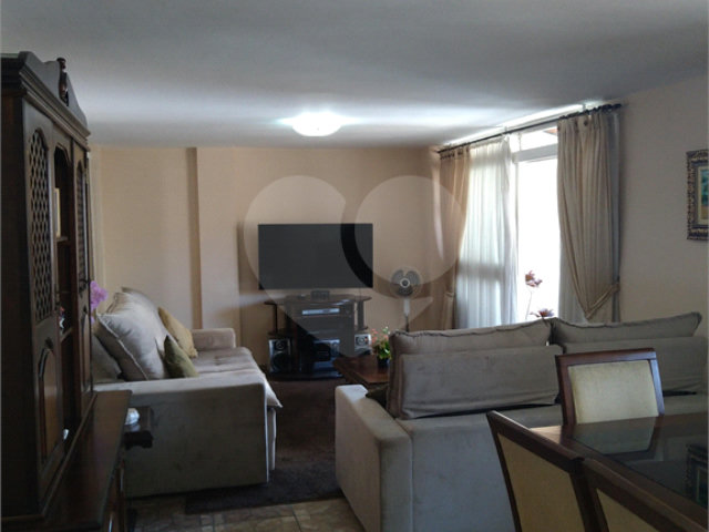 Apartamento à venda com 3 quartos, sendo 1 suíte,  em Pinheiros, São Paulo, SP