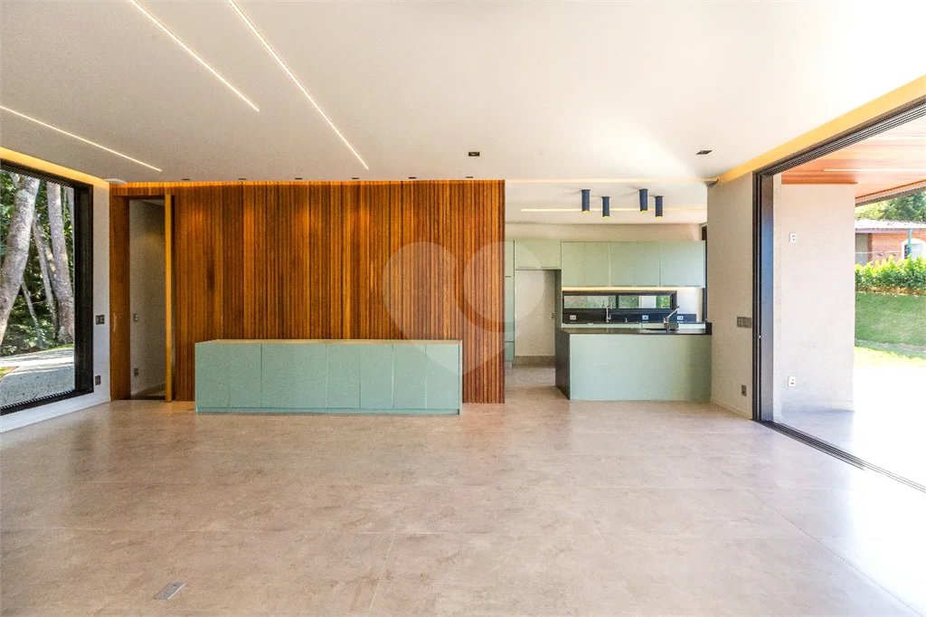 Casa à venda com 4 suítes no condomínio Jardim das Palmeiras, Bragança Paulista - SP