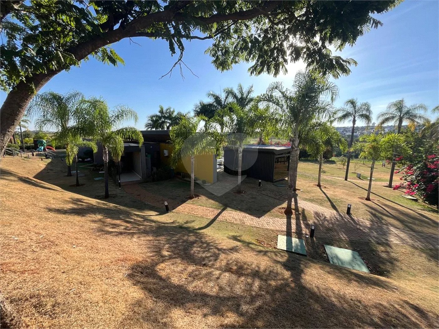 Terreno Plano à venda no Condomínio Villa Bela Vista em Piracicaba/SP.
