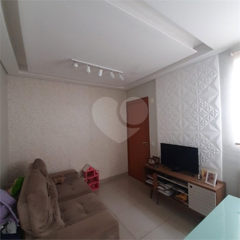 Apartamento no Condomínio Residencial Monte Logan