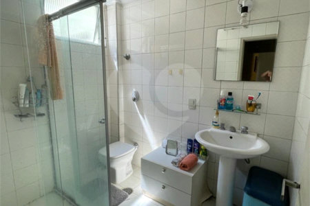 Apartamento com 2 Quartos e 2 banheiros à Venda, 79 m² por R$ 590.000