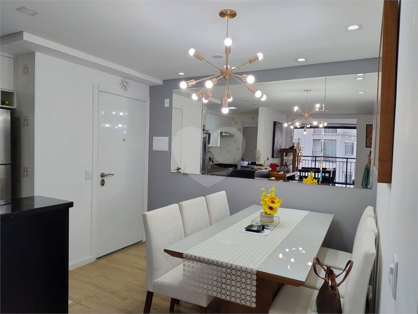 CAMBUCI - APARTAMENTO PARCIALMENTE MOBILIADO !