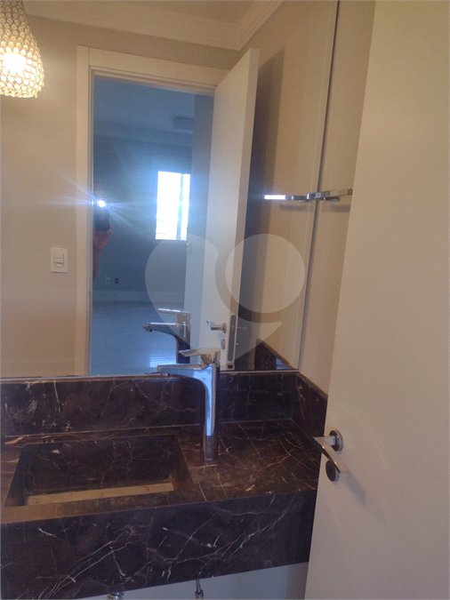 Apartamento á venda no Condomínio Edifício Murano