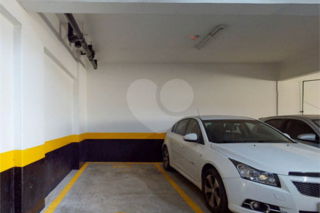 Apartamento Duplex com 1 Quarto e 2 Banheiros á Venda 60m² em Bela Vista - SP.