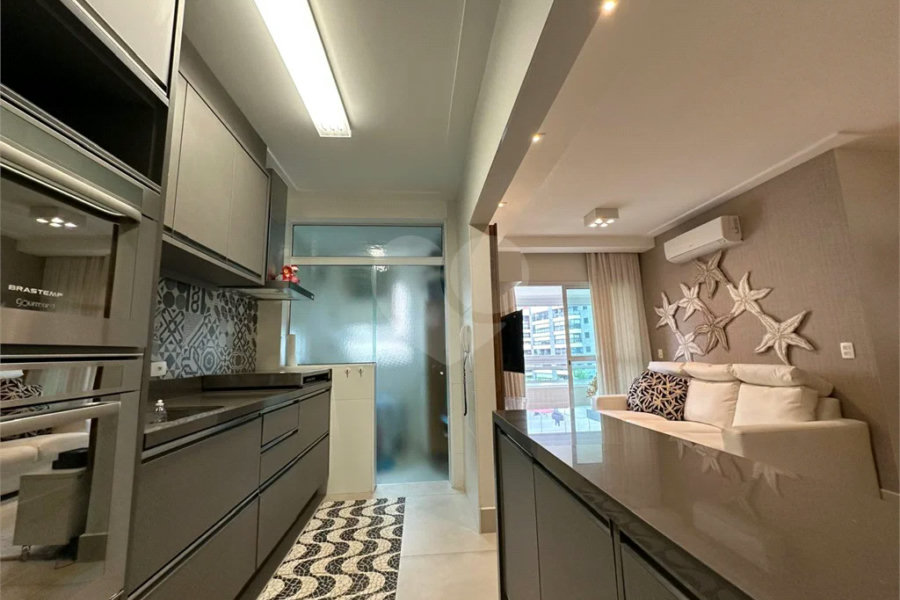 Apartamento à venda com 3 quartos, sendo 2 suítes,  em Riviera de São Lourenço, Bertioga, SP
