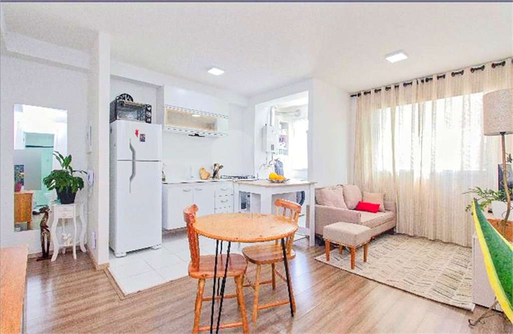 Apartamento mobiliado a venda no Cambuci de 36 metros com 1 quarto, sem vaga