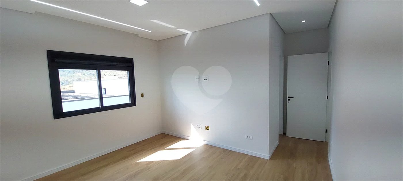 Casa Alto Padrão | 4 suites | Condominio Clube | Atibaia