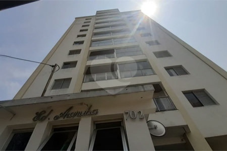 Apartamento de 1 quarto, no térreo, com garagem, para locação no Cambuci
