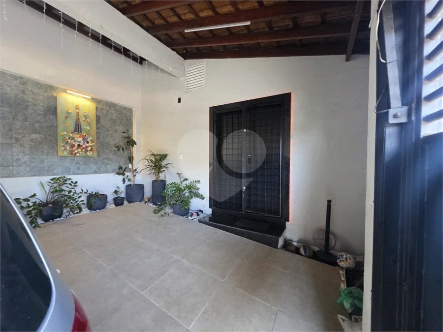 Casa térrea 3 dormitórios com piscina e área Gourmet à venda São Carlos
