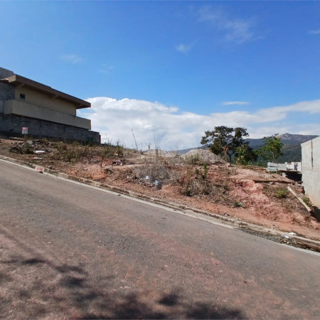 Terreno com 1000 m² à venda no Jardim Estância Brasil, com vista para a Pedra Grande