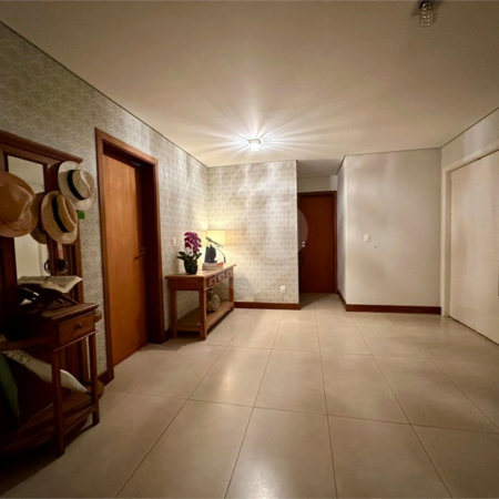 Casa com piscina à Venda no Residencial Damha II, São Carlos