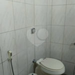 Apartamento Reformado à Venda – Localização Privilegiada!