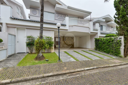 Casa de condomínio 4 suítes a venda no Alto da Boa Vista