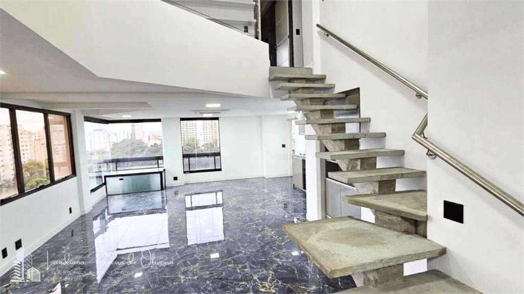 Apartamento à Venda com 210m² com 3 dormitórios e 3 vagas em Perdizes - Estuda permuta .