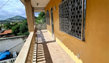 Casa à venda com 5 quartos em Santíssimo, Rio de Janeiro, RJ