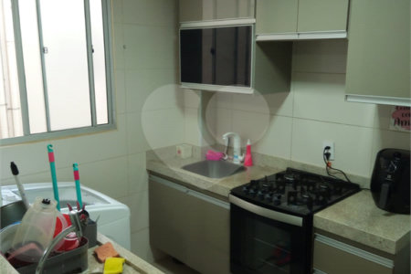 Apartamento no Condomínio Mont Everest.