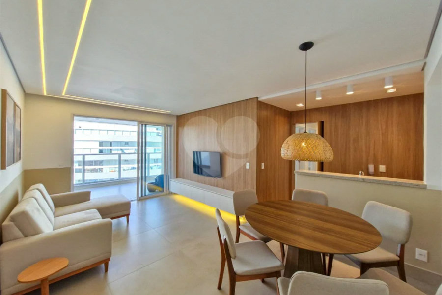 Apartamento à venda com 3 quartos, sendo 1 suíte,  em Riviera de São Lourenço, Bertioga, SP