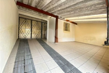 Casa com 224m², 3 dormitórios, 4 vagas, à venda na Vila Ema.