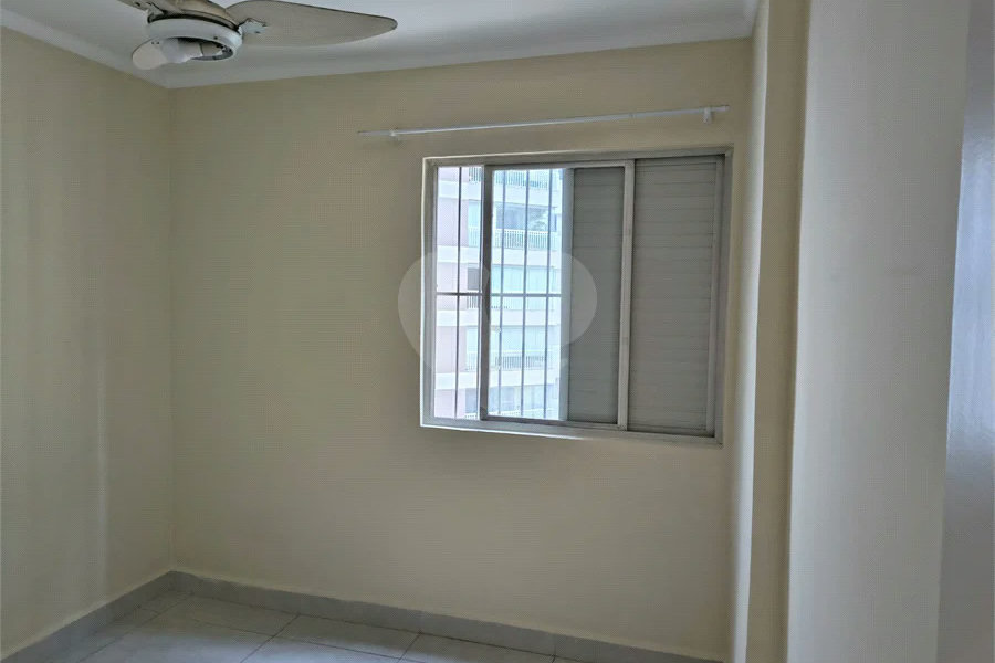Apartamento com 2 Dormitórios , amplo com 77 metros e com vaga de garagem fixa