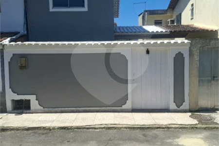 LINDA CASA DUPLEX EM CONDOMÍNIO – PRÓXIMA AO PARK SHOPPING - Aceita financiamento bancário e FGTS