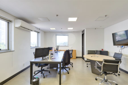 Sala comercial á venda em Santo Amaro, São Paulo - SP