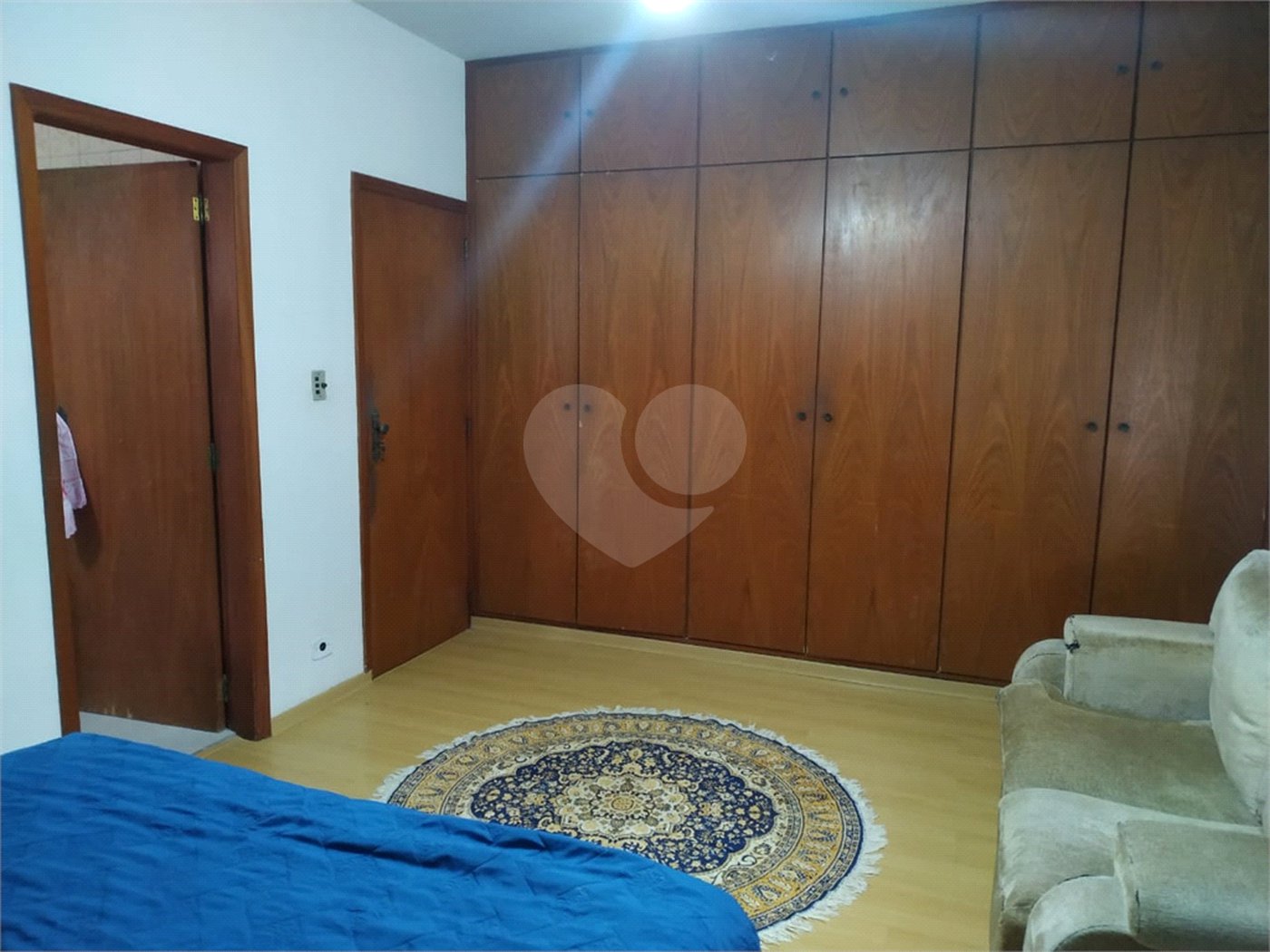 Sobrado à venda no Planalto Paulista de 232 metros quadrado com 3 suítes e 3 vagas.