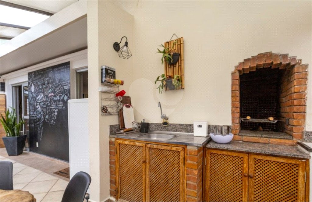 Cobertura para Locação e Venda com 330m² - Bela Vista