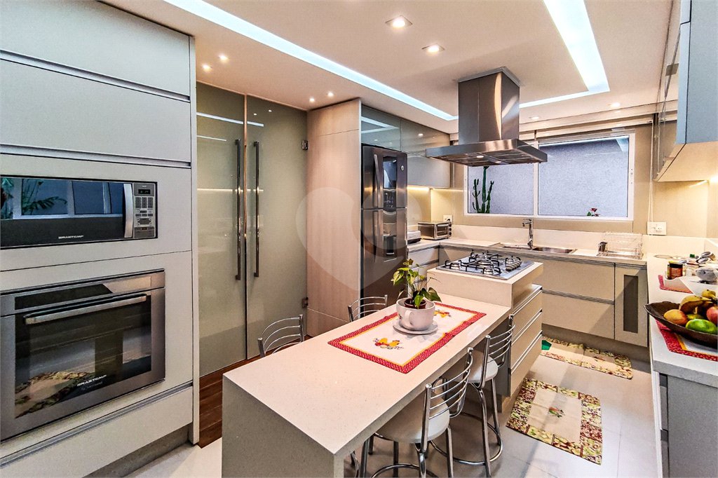 Casa à venda com 3 suítes no condomínio Residencial Paineiras, São Paulo - SP