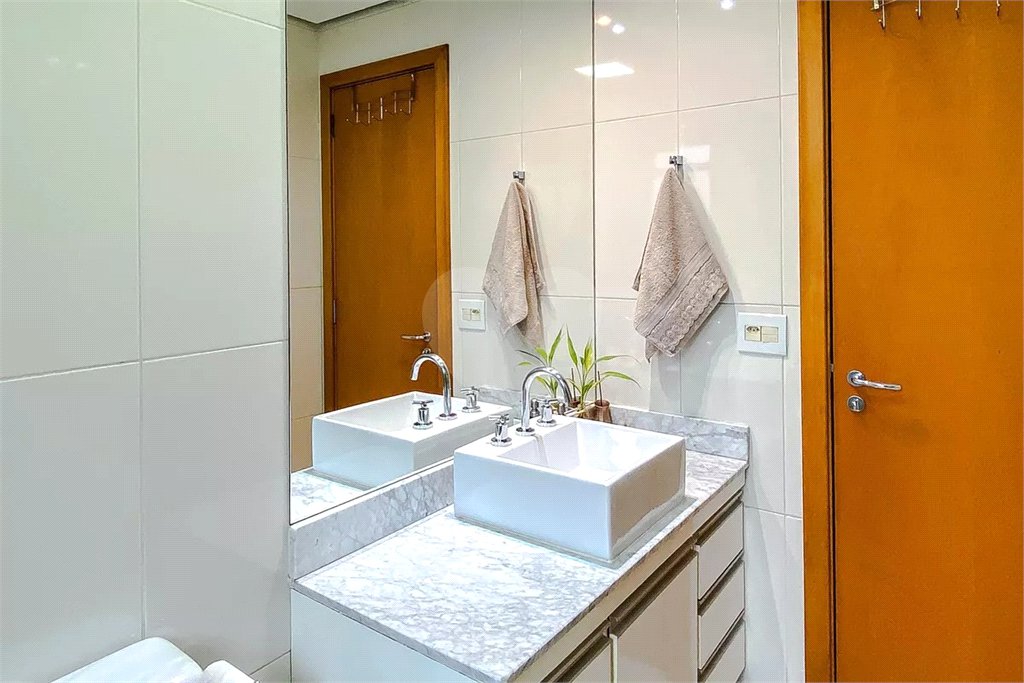 Duplex de 96m2 decorado com varanda gourmet e 2 vagas no Alto do Ipiranga