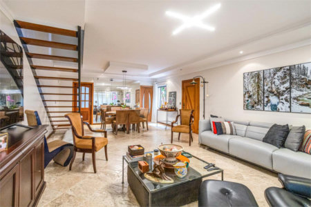 Sobrado Residencial à Venda – Vila Mariana – 274 m² de Área Útil