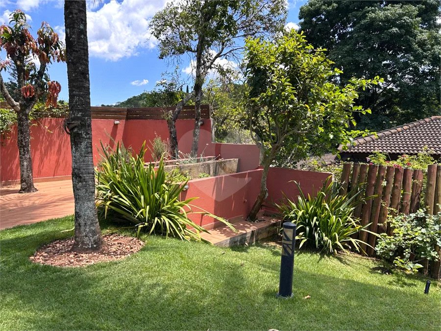 Casa para Venda ou Locação com opção de estar mobiliado no Condomínio Recanto Florido – Vinhedo/SP