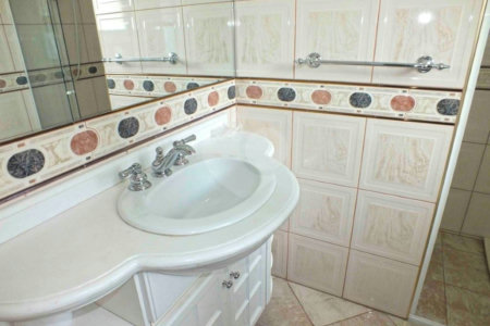 Casa à venda com 5 suítes no condomínio Vilaggio Monte Alegre, São Paulo - SP