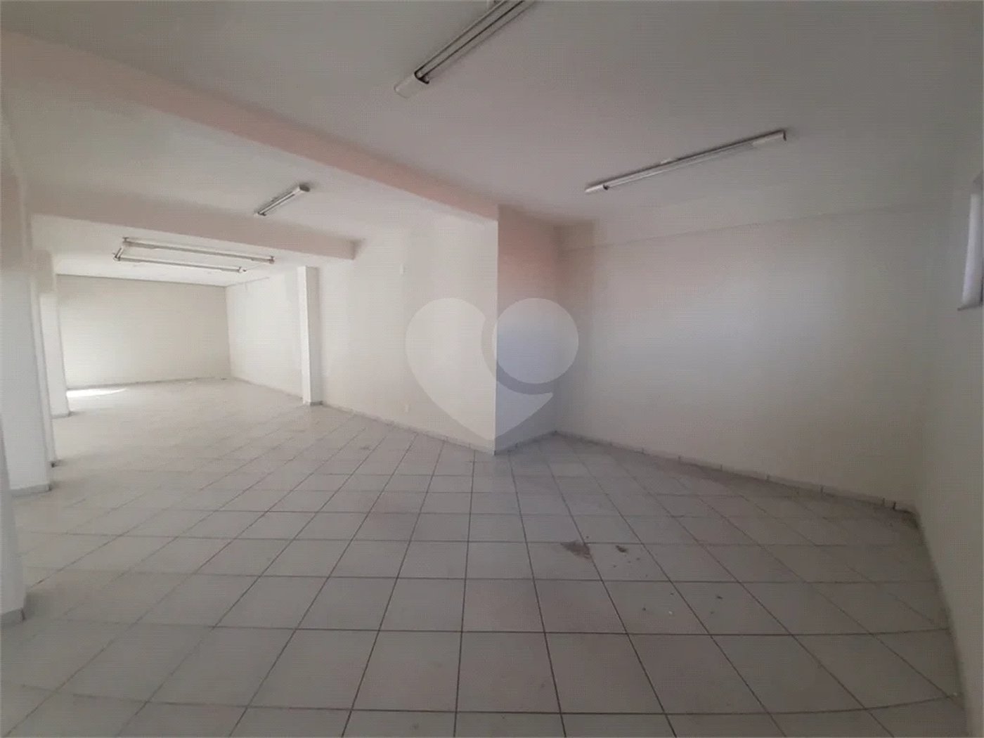 Salão Comercial de Esquina para Locação – Centro de Indaiatuba/SP
