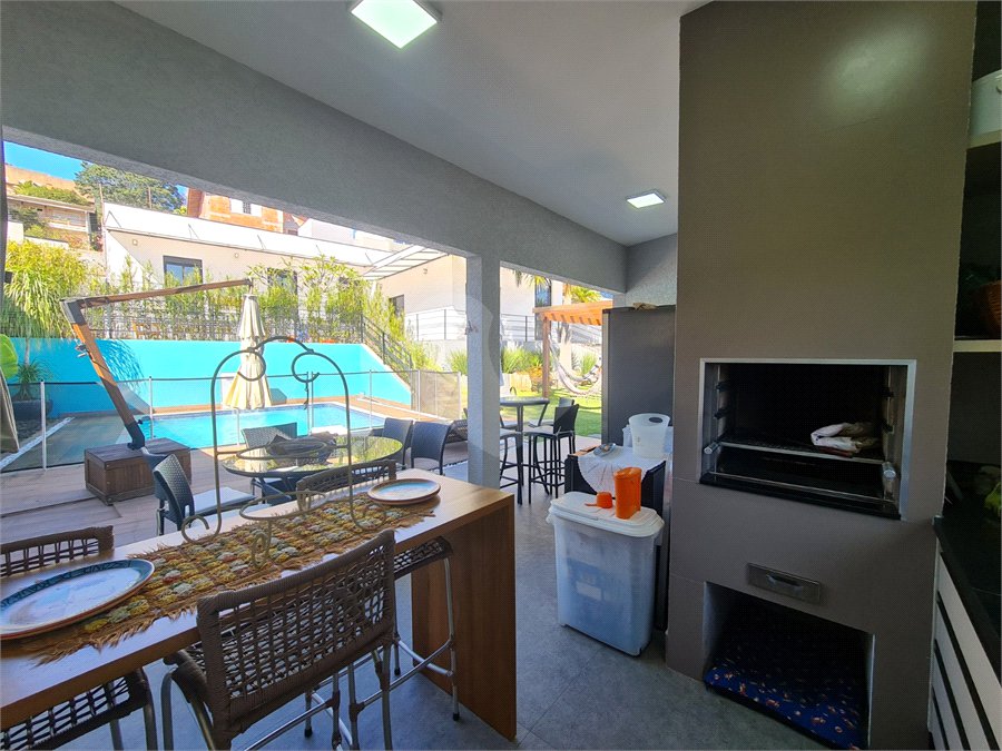 Casa com 4 dormitórios à venda, 214 m² por R$ 1.890.000 - Parque Arco Iris - Atibaia/SP