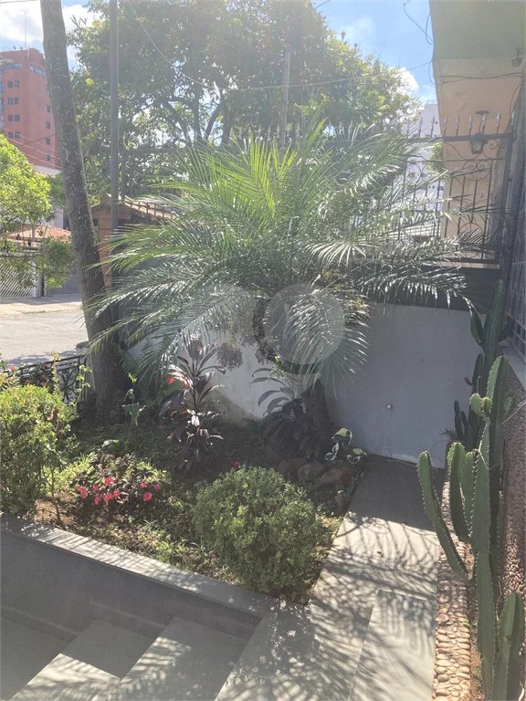Casa com 4 dormitórios na Saúde.