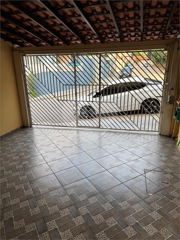 Sobrado à venda com 3 quartos, sendo 1 suíte,  em Parque dos Sabiás, Louveira, SP