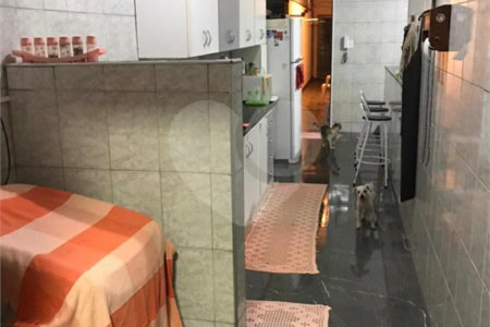 Casa térrea para venda.