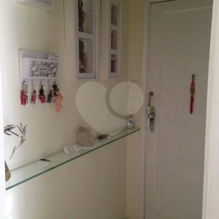 Apartamento à venda na Santa Cecília.