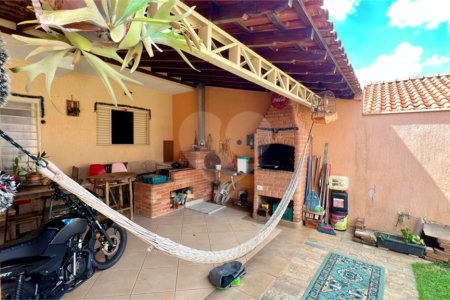 Sobrado à venda com 4 quartos, em Residencial Itamarati